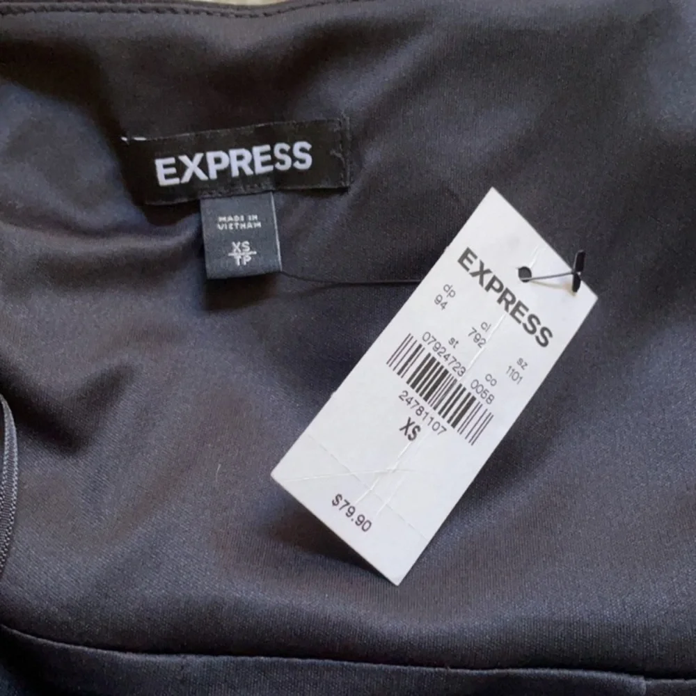 🌹NWT EXPRESS SIZE XS BLACK DRESS - Picture 7 of 10